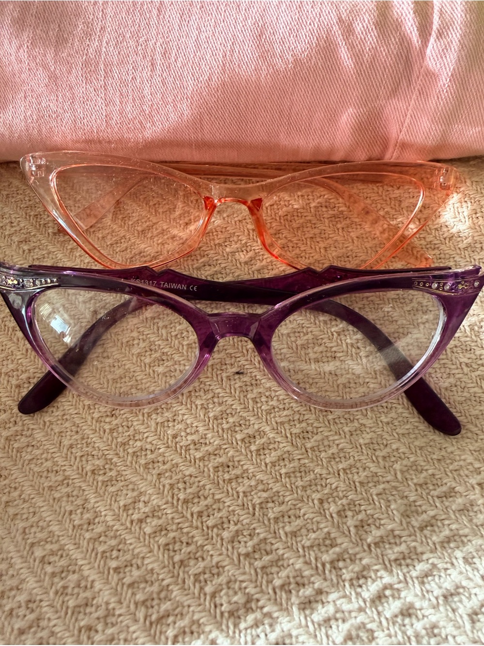 Classic Cat-Eye Women’s glasses & Sunglasses - Transparent Amber